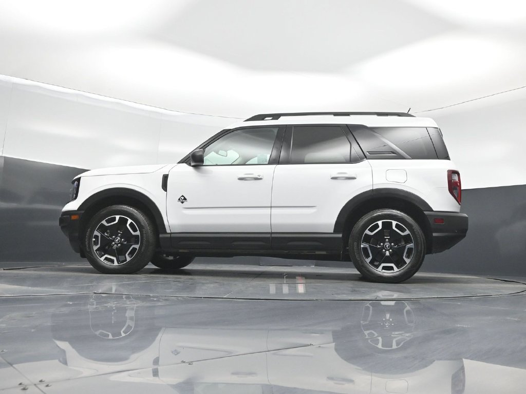 Certified 2023 Ford Bronco Sport Outer Banks w/ Tech Package AWD/4WD image 7