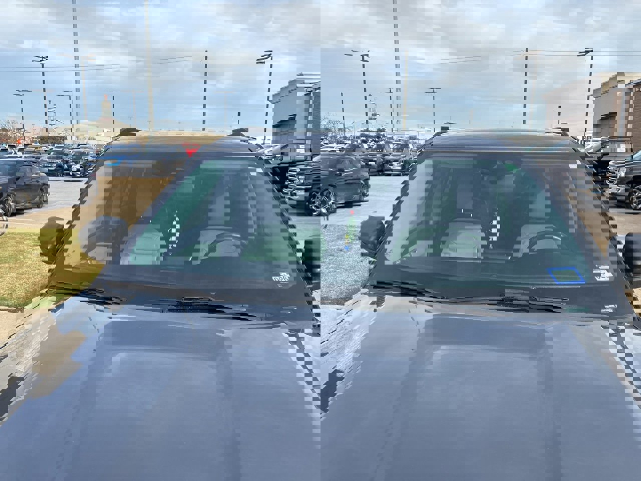 Certified 2021 Ford Explorer XLT w/ Equipment Group 202A image 5