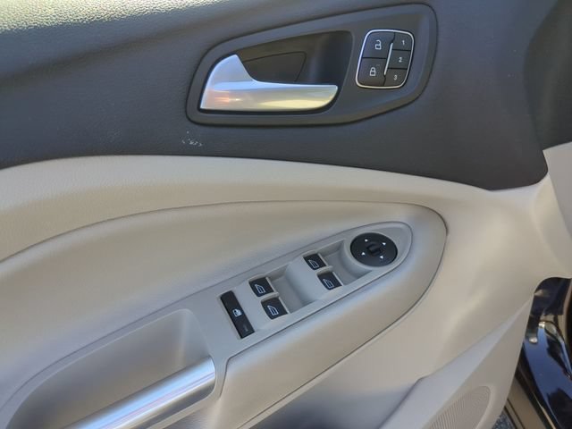Certified 2019 Ford Escape Titanium FWD image 10