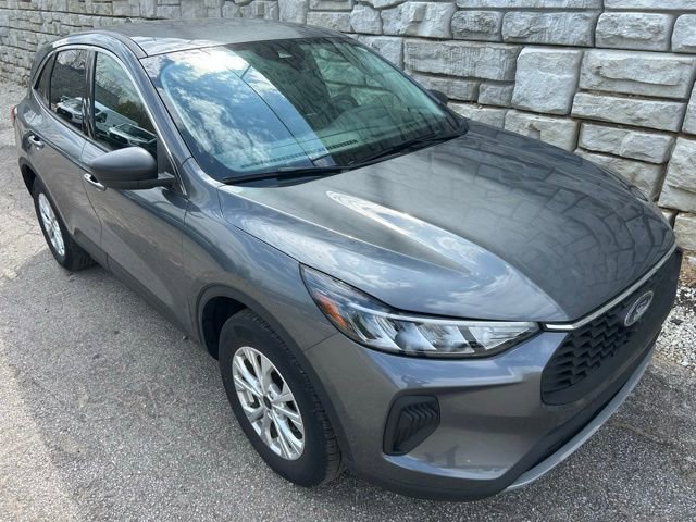 Certified 2023 Ford Escape Active AWD/4WD image 7