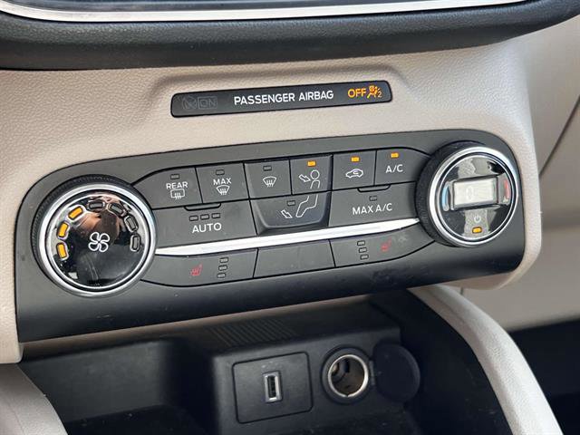 Certified 2020 Ford Escape SE image 33