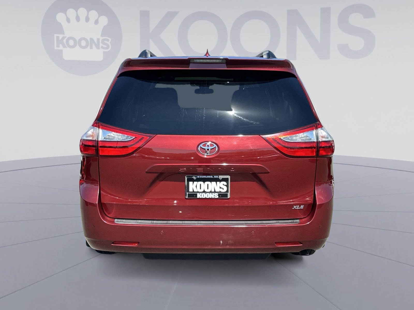 Used 2018 Toyota Sienna XLE w/ XLE Navigation Package FWD image 15