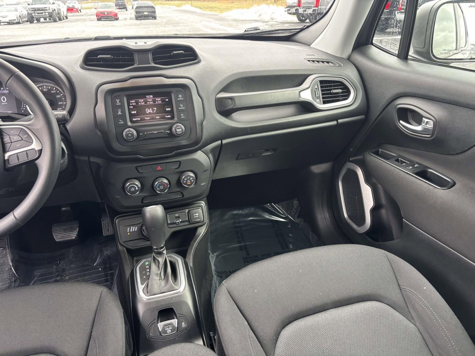 Used 2018 Jeep Renegade Sport w/ Power & Air Group image 32