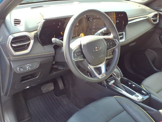 Used 2025 Chevrolet TrailBlazer ACTIV w/ Driver Confidence Package AWD/4WD image 18