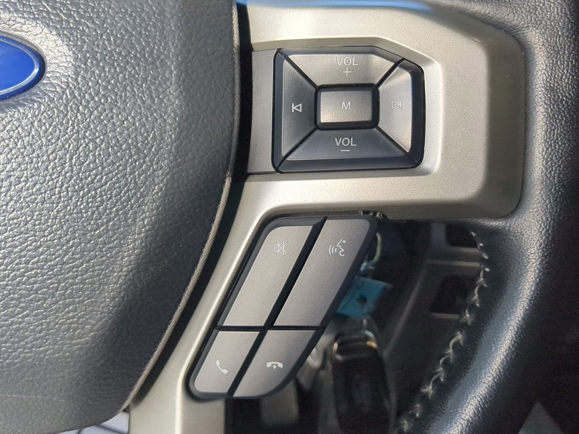 Certified 2022 Ford F350 Lariat w/ Lariat Value Package image 59