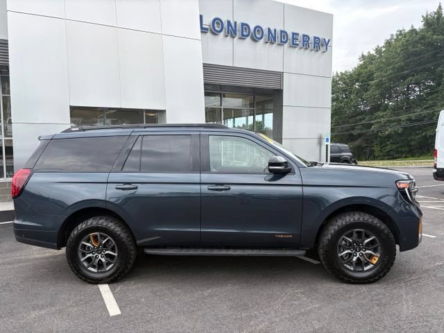 Certified 2025 Ford Expedition Tremor AWD/4WD image 2