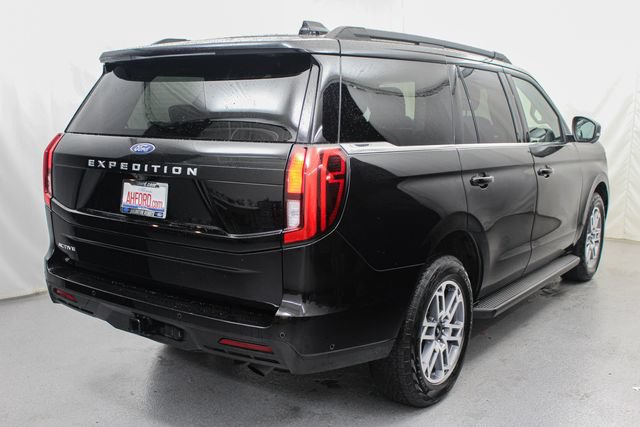 Certified 2025 Ford Expedition Active AWD/4WD image 10