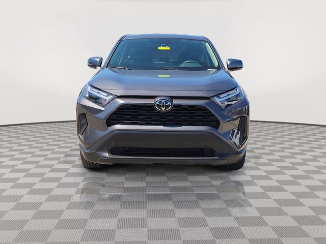 Used 2025 Toyota RAV4 LE AWD/4WD image 8