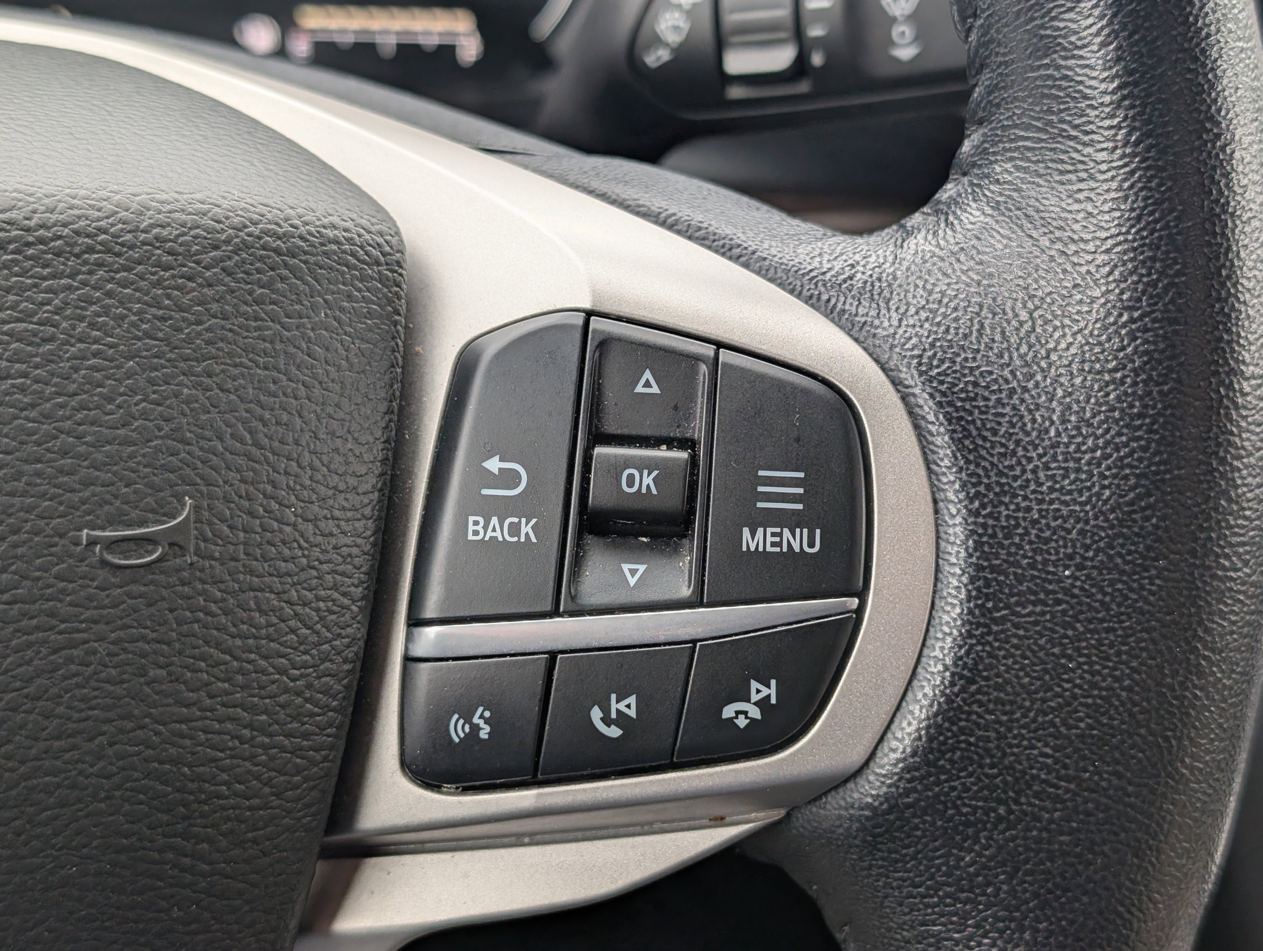 Certified 2022 Ford Explorer Limited w/ Equipment Group 301A image 27