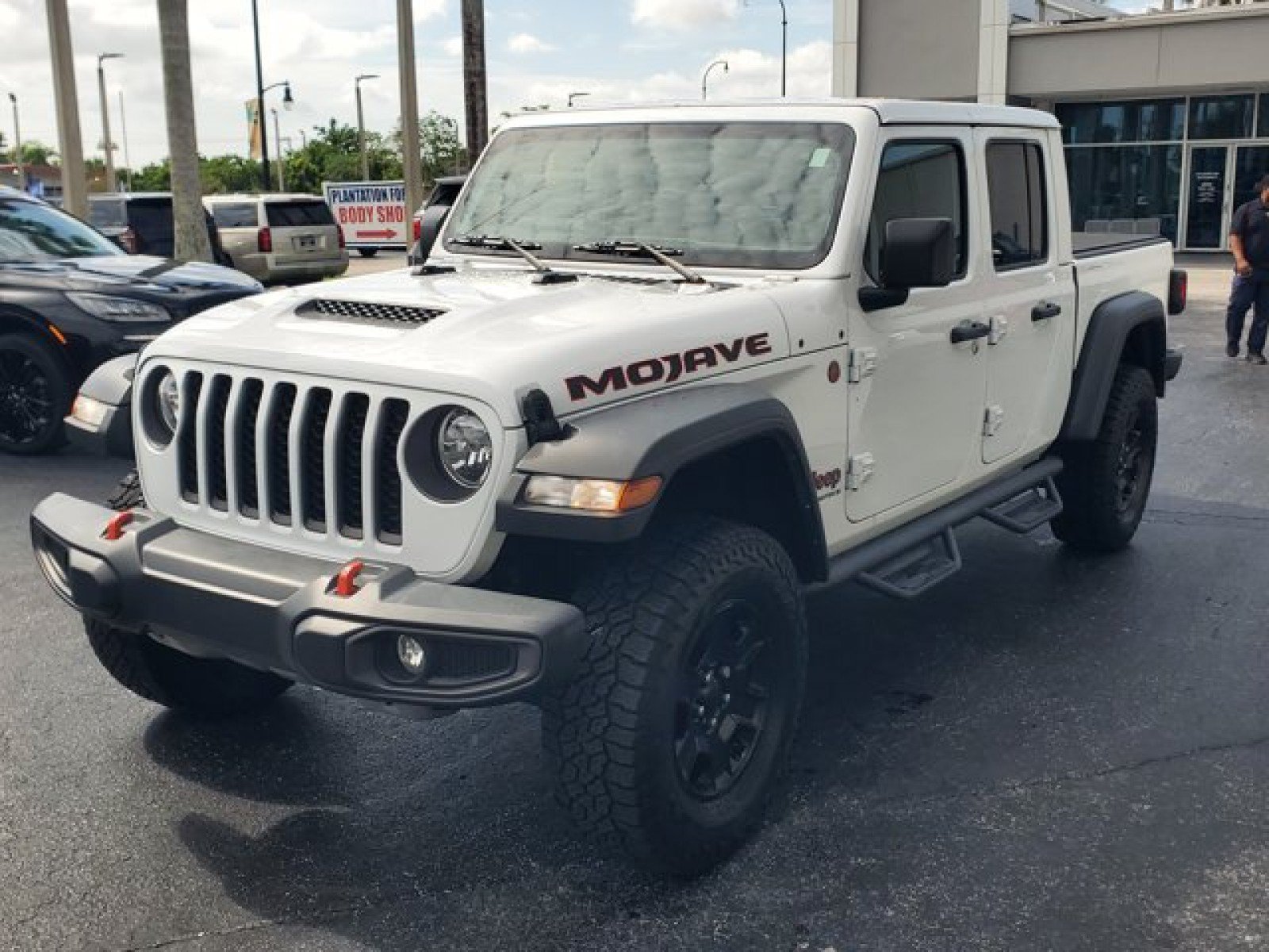 Used 2023 Jeep Gladiator Mojave w/ Cold Weather Group AWD/4WD image 3