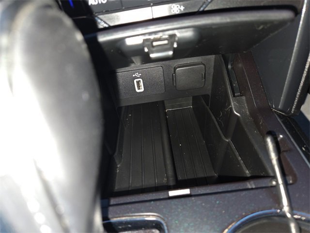 Certified 2018 Ford Explorer XLT w/ Equipment Group 202A image 39