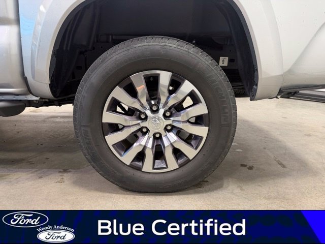 Used 2022 Toyota Tacoma Limited AWD/4WD image 8