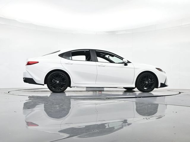 Used 2025 Toyota Camry SE FWD image 33