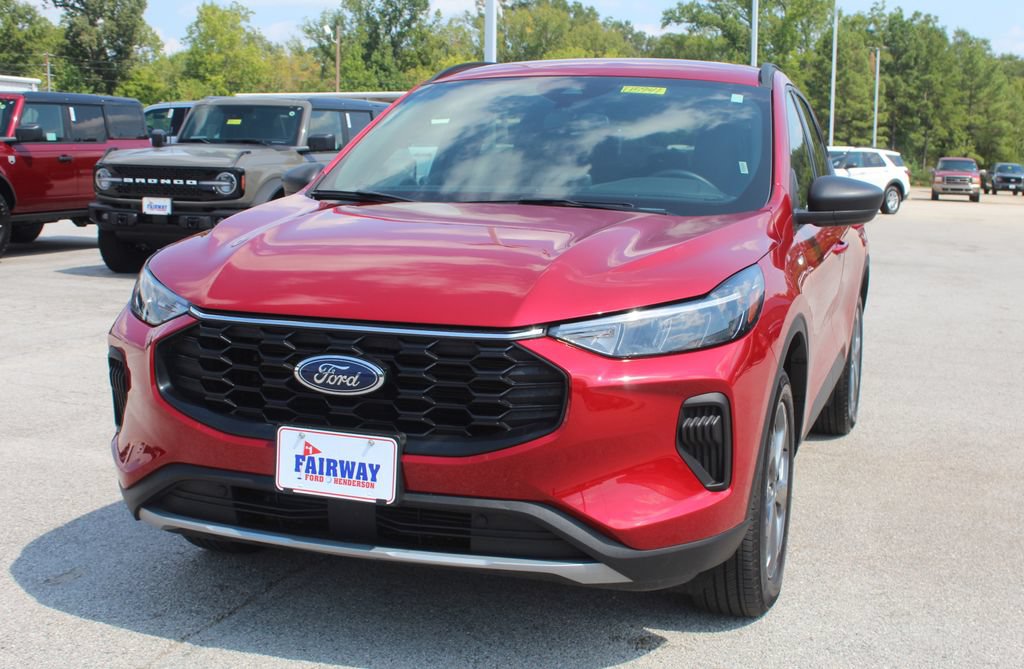 Certified 2025 Ford Escape ST-Line AWD/4WD image 5