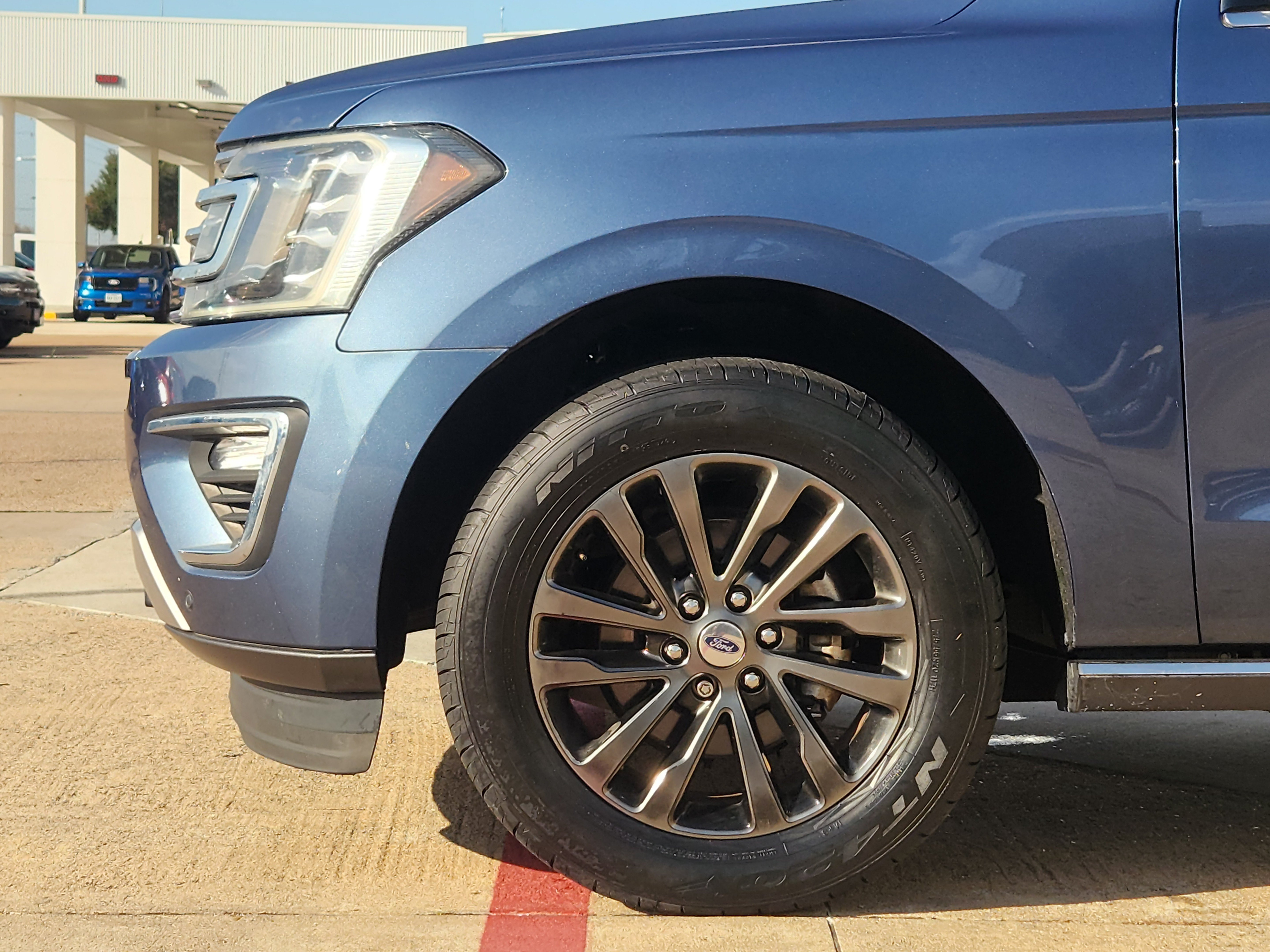 Certified 2019 Ford Expedition Limited w/ Driver Assistance Package RWD image 5