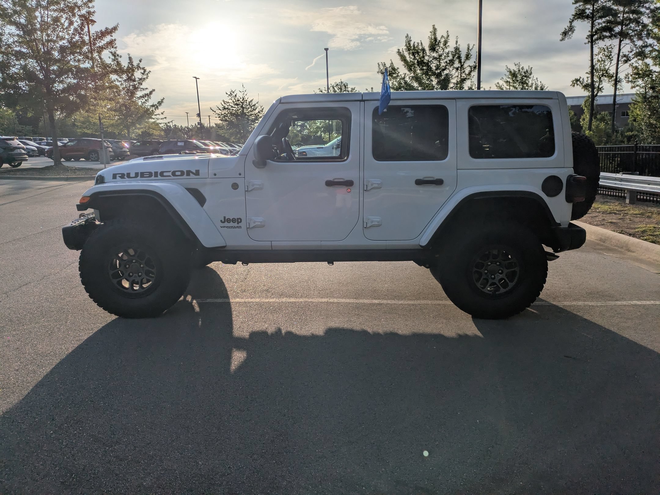 Used 2022 Jeep Wrangler Unlimited Rubicon w/ Xtreme Recon 35" Tire Package AWD/4WD image 7