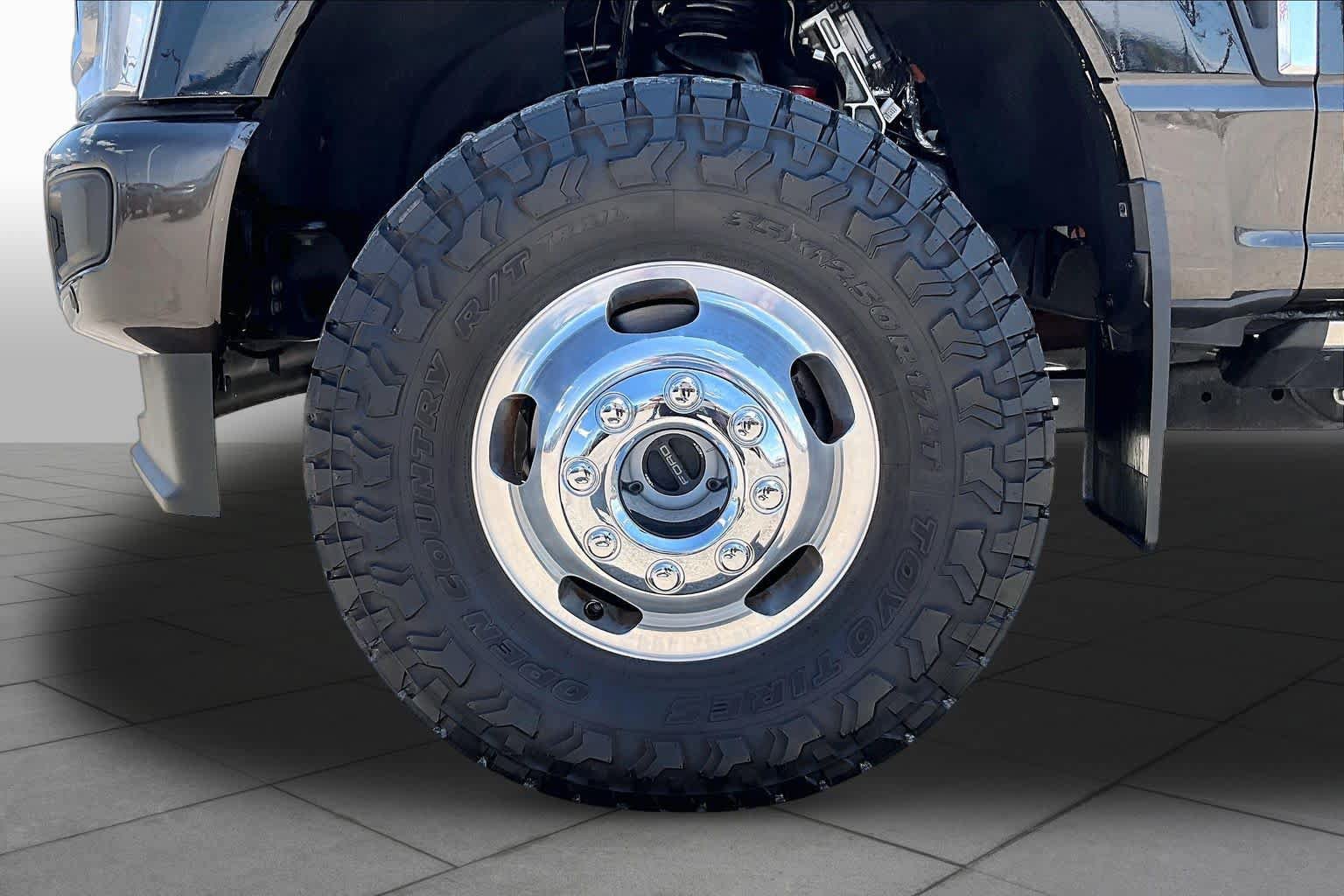 Certified 2025 Ford F350 King Ranch AWD/4WD image 10