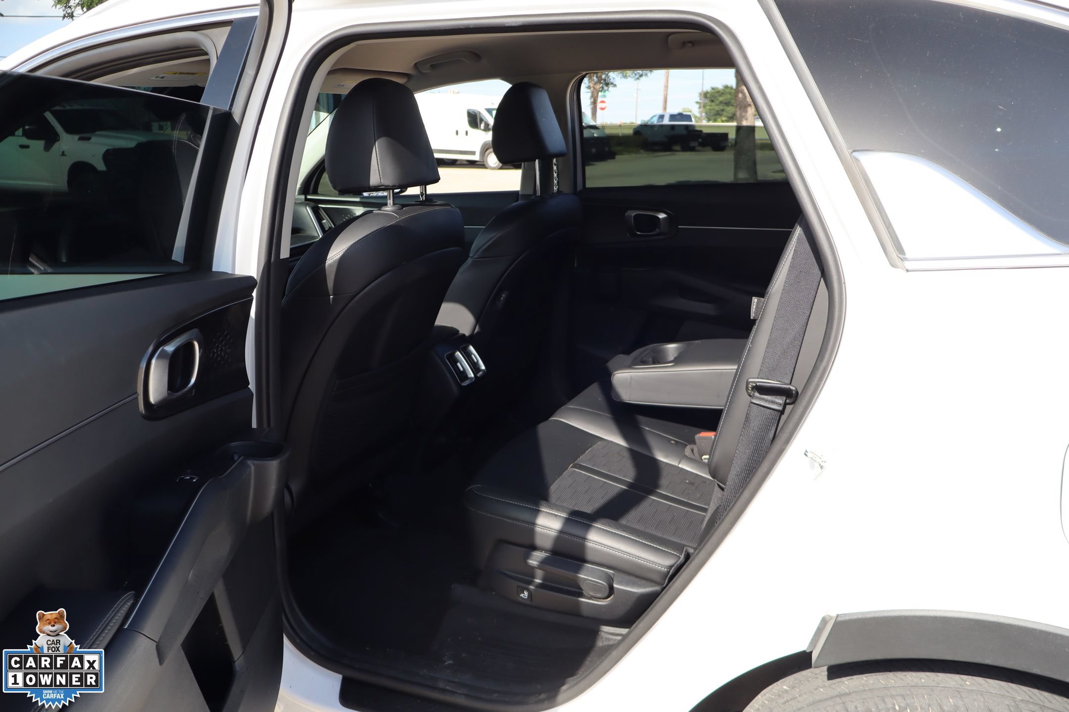 Used 2025 Kia Sorento S FWD image 26