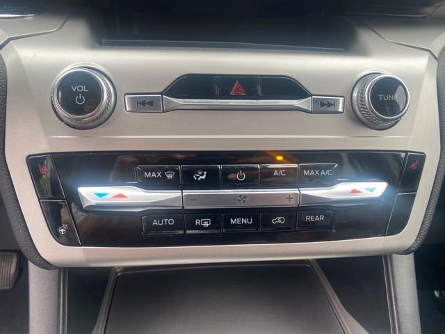 Certified 2022 Ford Explorer XLT w/ Equipment Group 202A image 22