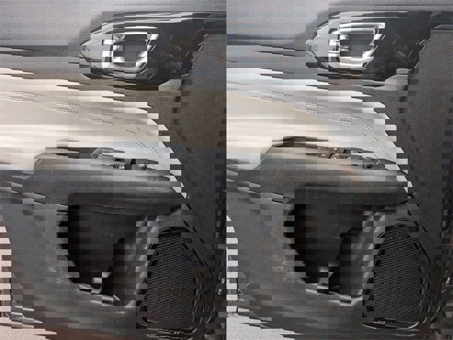 Used 2023 Jeep Compass Limited image 14