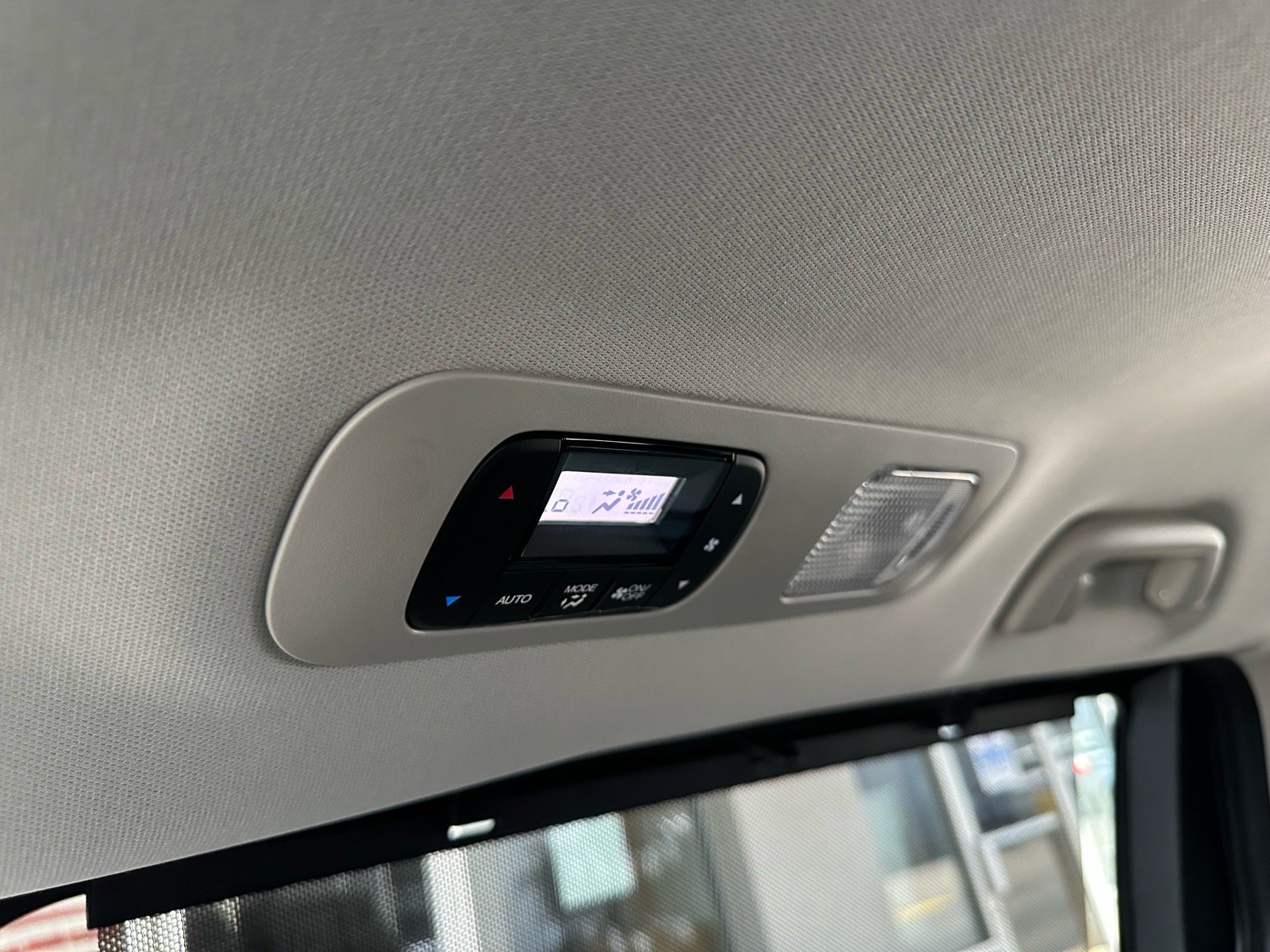 Used 2025 Honda Odyssey Elite image 42