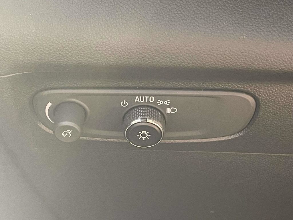 Used 2021 Buick Envision Preferred FWD image 27
