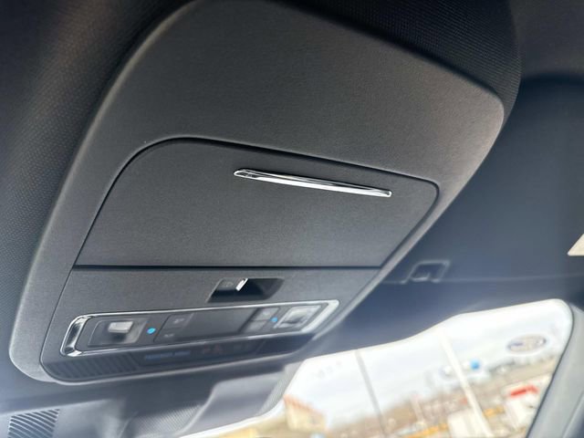 Certified 2025 Ford F150 Lariat image 32