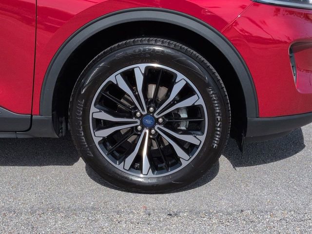 Certified 2022 Ford Escape SE w/ SE Sport Appearance Package image 11