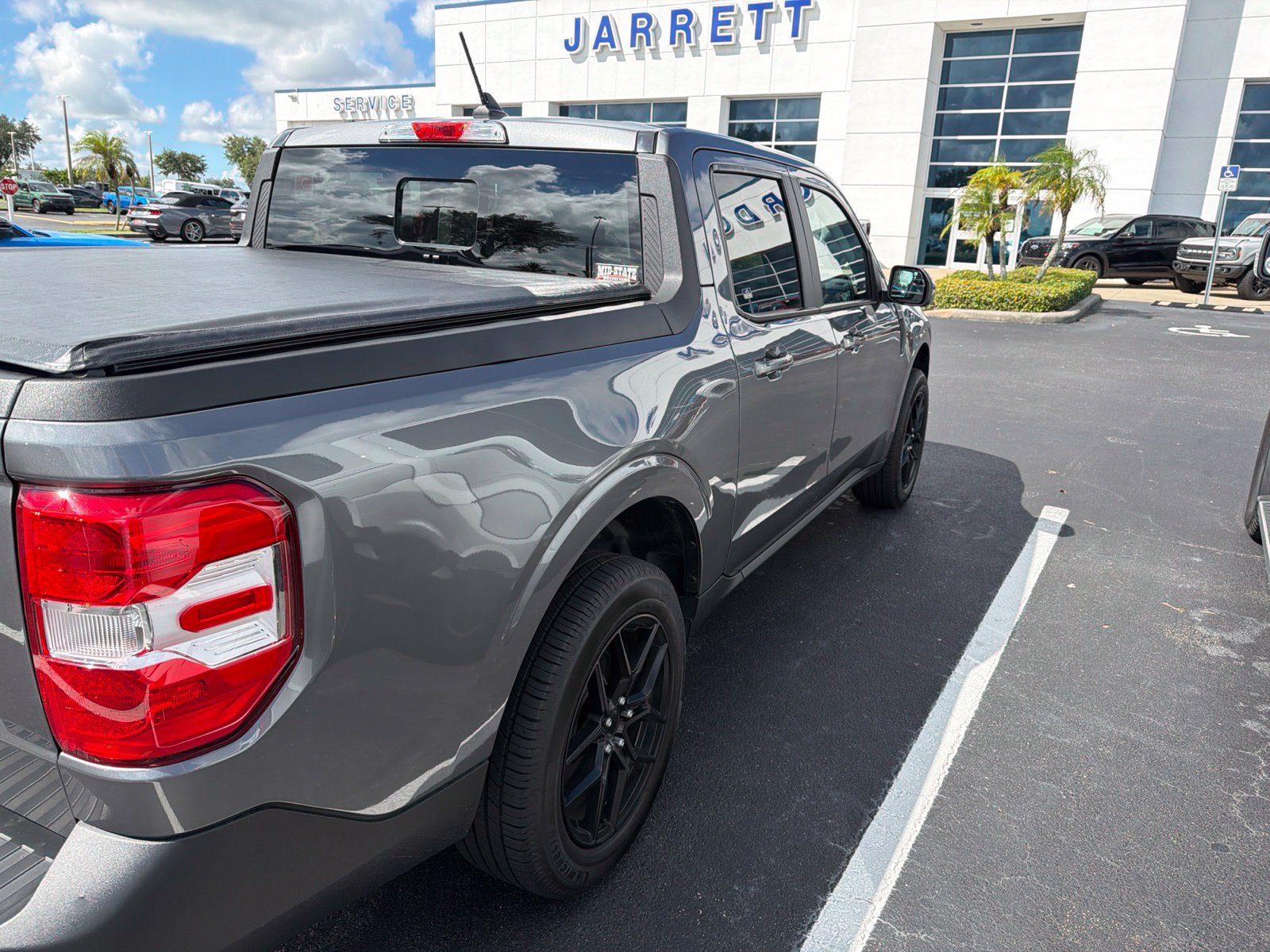 Certified 2023 Ford Maverick Lariat FWD image 4