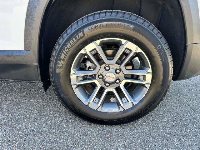 Used 2026 GMC Terrain Elevation FWD image 3