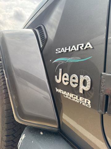 Used 2018 Jeep Wrangler Unlimited Sahara image 8
