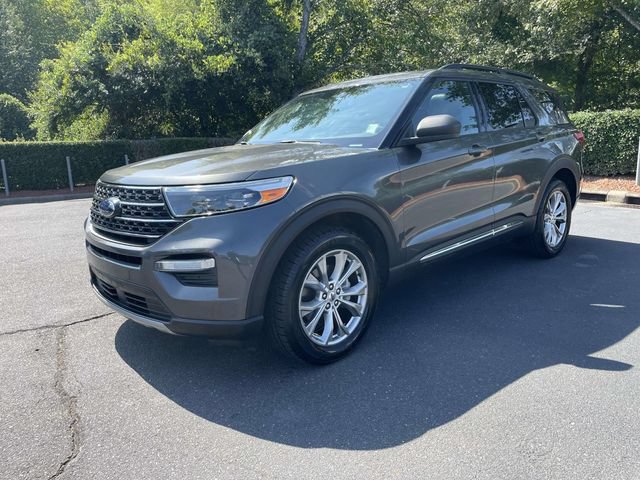 Certified 2020 Ford Explorer XLT w/ Equipment Group 202A AWD/4WD image 3