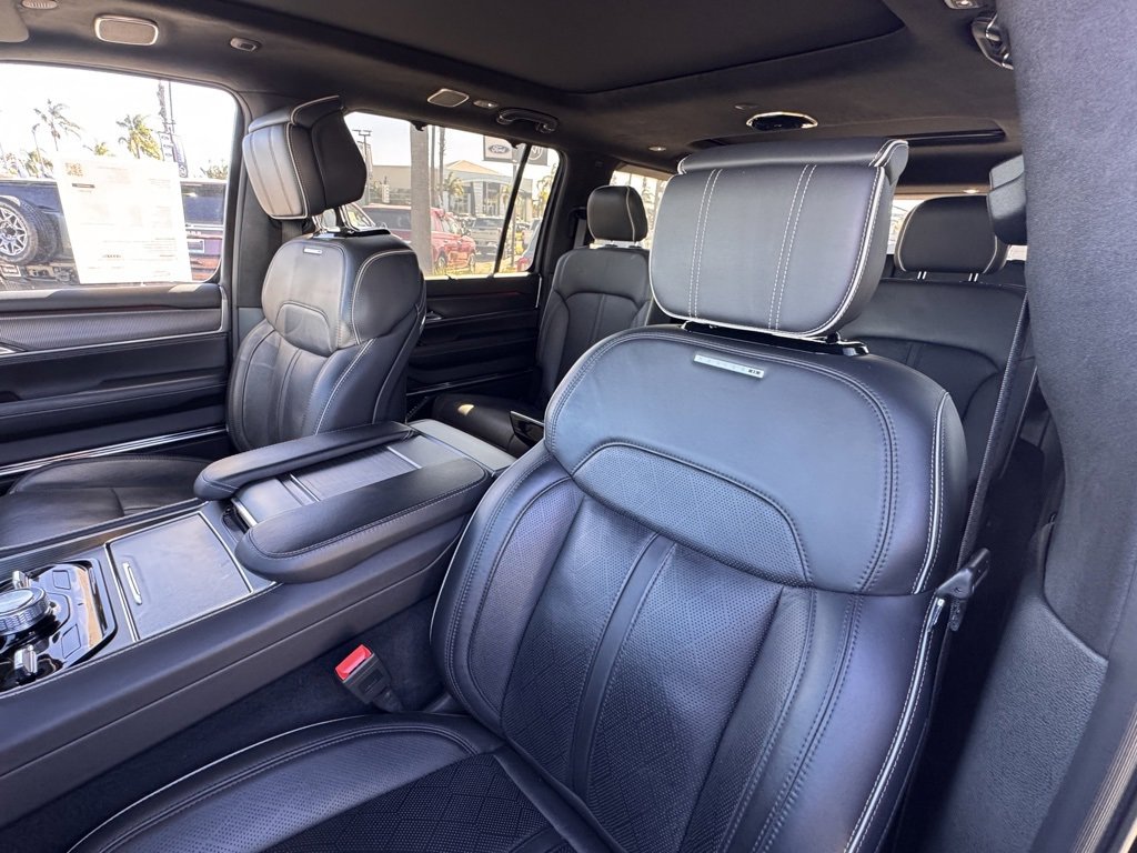 Used 2022 Jeep Grand Wagoneer Series II image 18