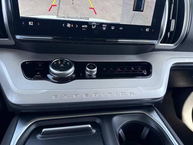 Certified 2025 Ford Expedition Active AWD/4WD image 23