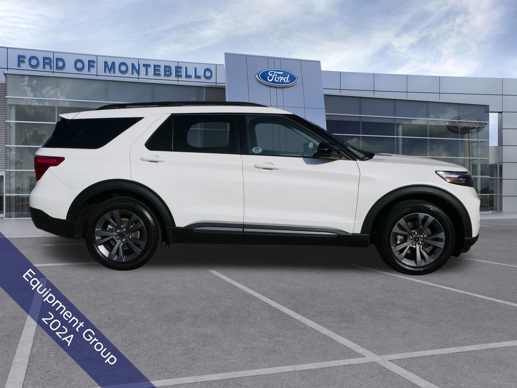 Certified 2024 Ford Explorer XLT w/ Equipment Group 202A RWD image 2