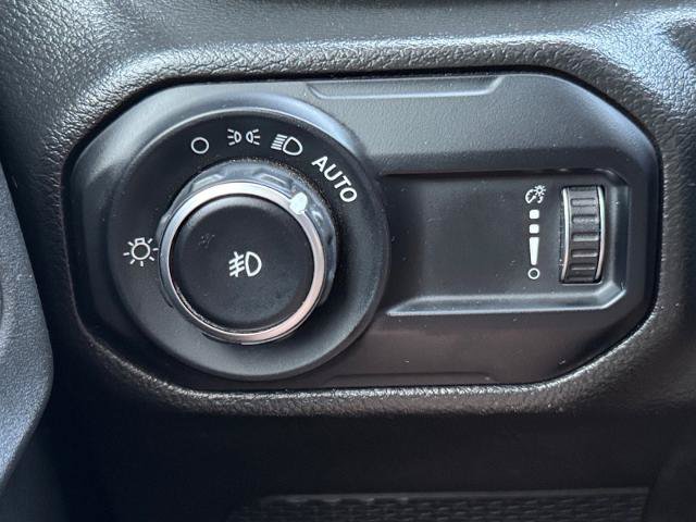 Used 2023 Jeep Wrangler Unlimited Sport AWD/4WD image 17