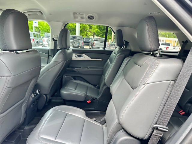 Certified 2025 Ford Explorer Active w/ Active Comfort Package AWD/4WD image 36