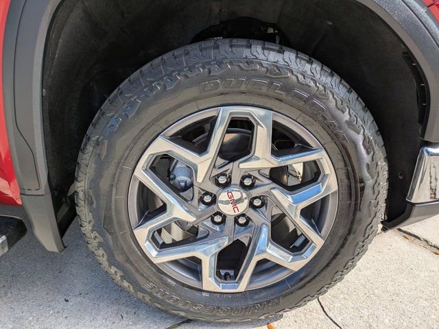 Used 2024 GMC Sierra 1500 SLT w/ SLT Premium Plus Package image 11