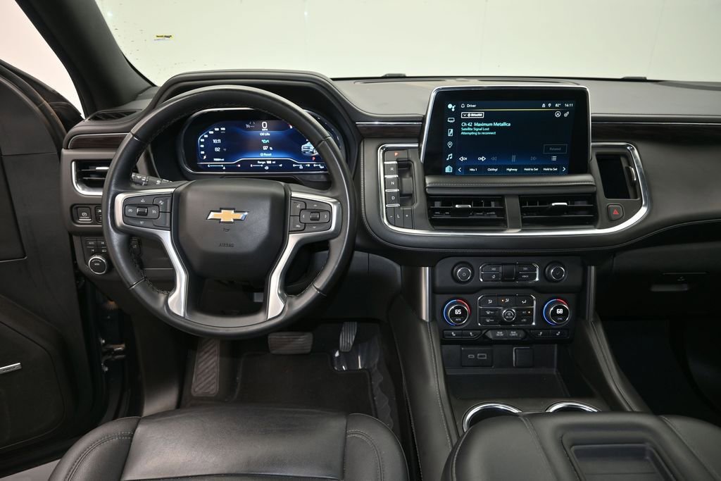 Used 2023 Chevrolet Suburban LT AWD/4WD image 16