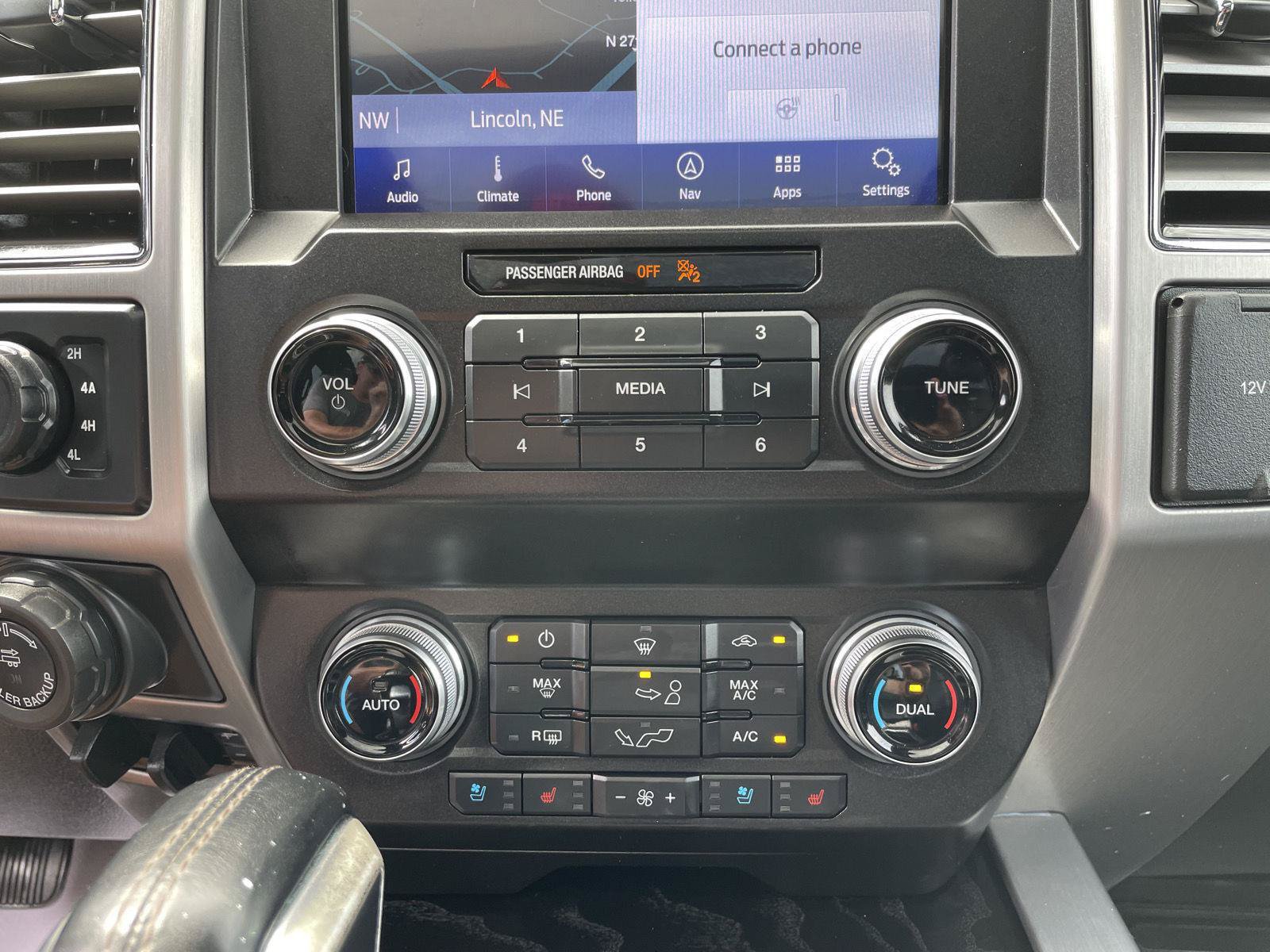 Certified 2020 Ford F150 Platinum w/ Equipment Group 701A Luxury AWD/4WD image 27