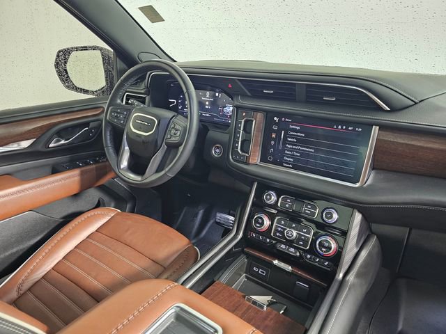 Used 2023 GMC Yukon XL Denali Ultimate AWD/4WD image 8