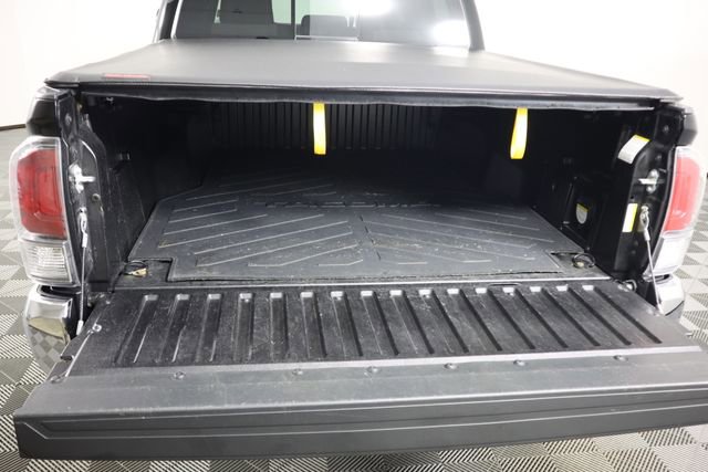 Used 2023 Toyota Tacoma TRD Off-Road AWD/4WD image 31