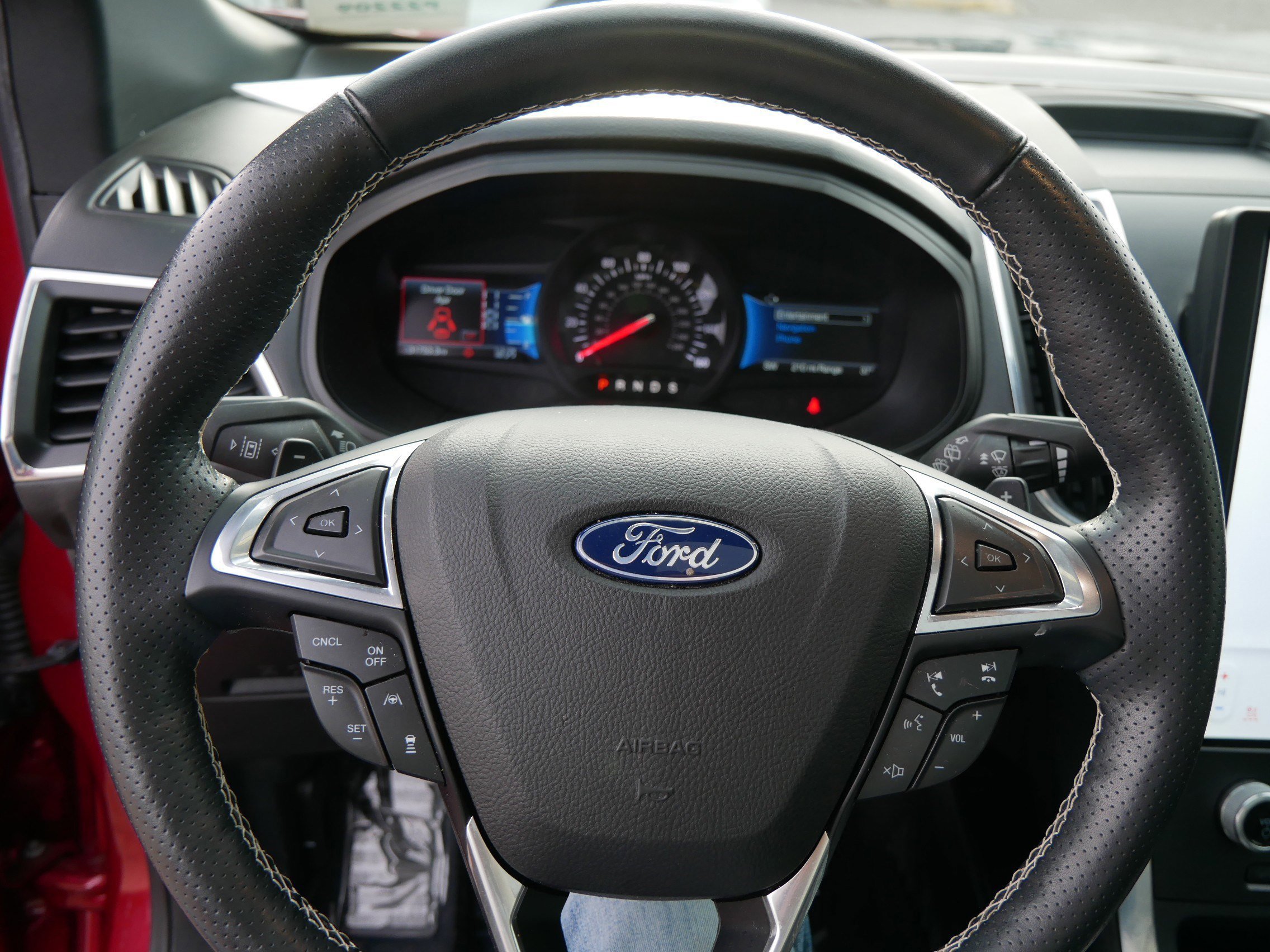 Certified 2022 Ford Edge ST w/ Equipment Group 401A image 24