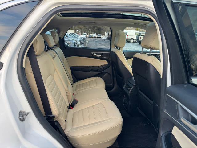Certified 2020 Ford Edge SEL w/ Convenience Package image 12