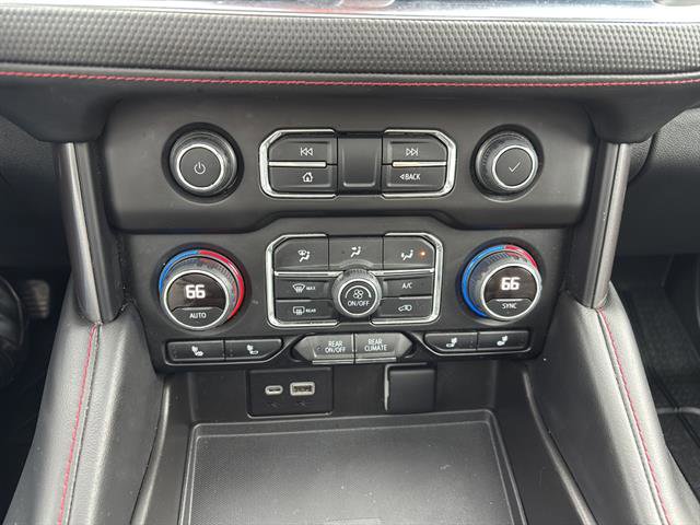 Used 2022 Chevrolet Suburban RST w/ Luxury Package AWD/4WD image 24
