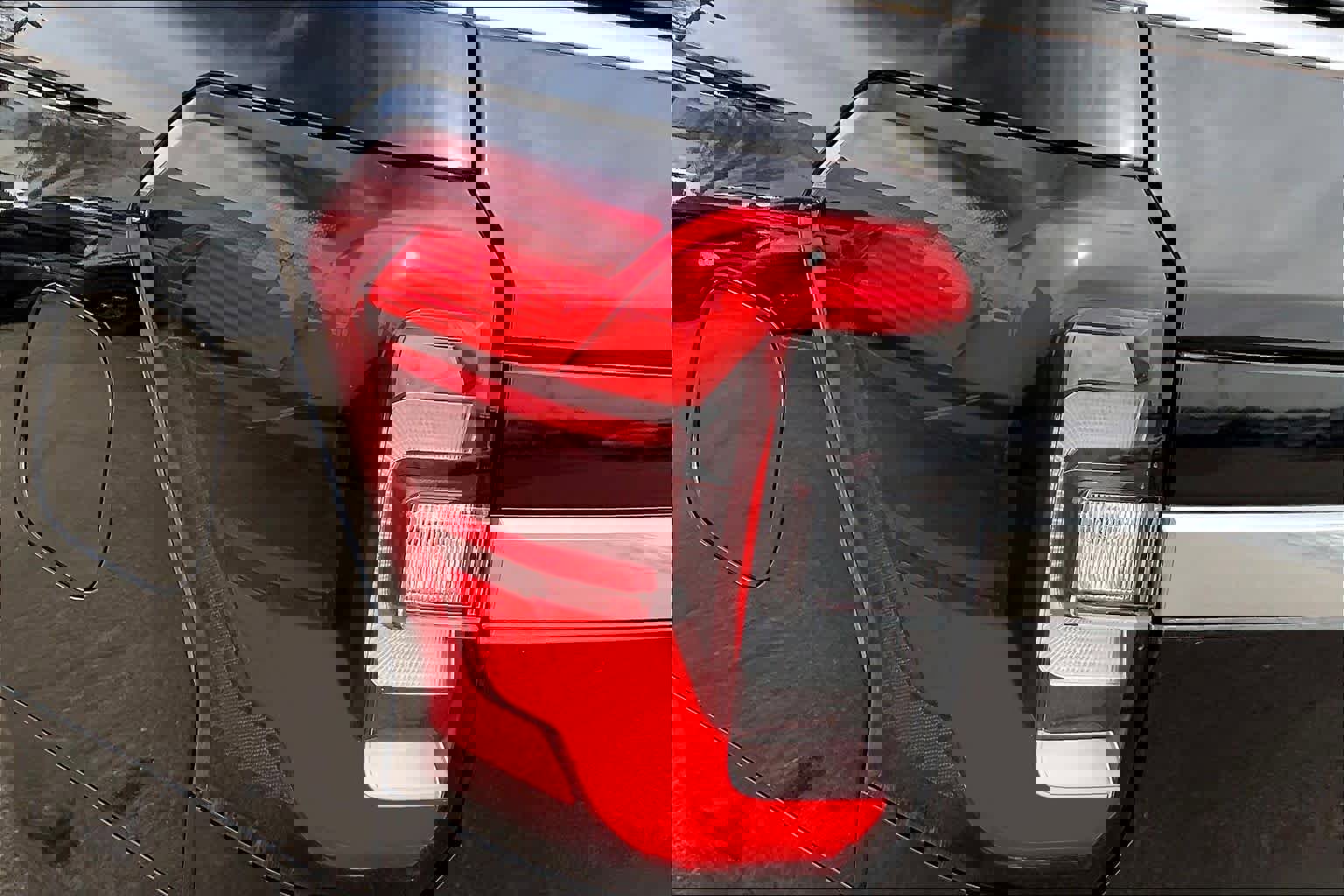 Certified 2023 Ford Expedition Platinum image 29