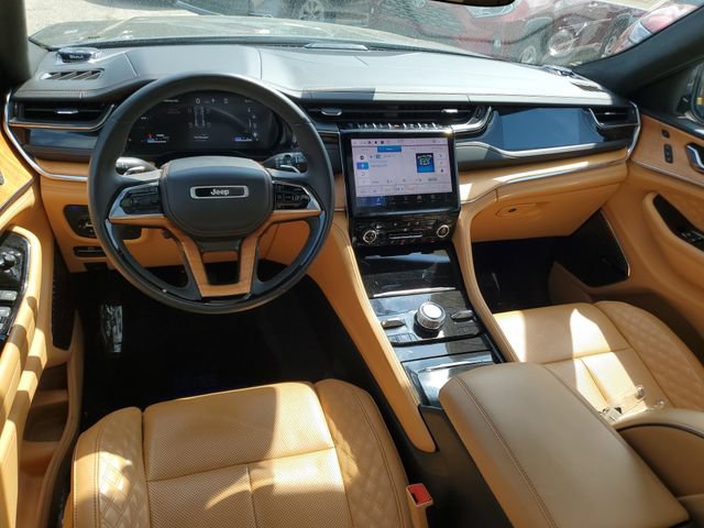 Used 2024 Jeep Grand Cherokee Summit AWD/4WD image 10