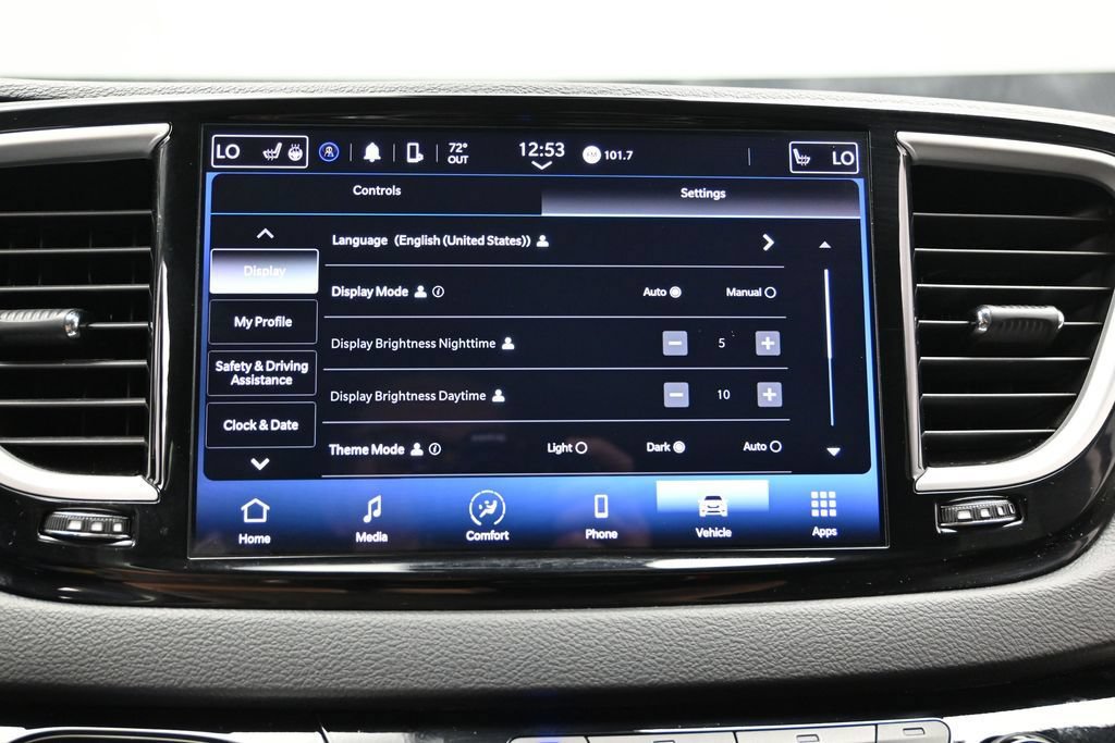 Used 2024 Chrysler Pacifica Touring-L FWD image 35