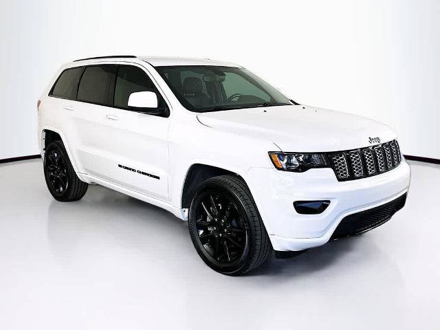 Used 2022 Jeep Grand Cherokee Laredo X AWD/4WD image 24
