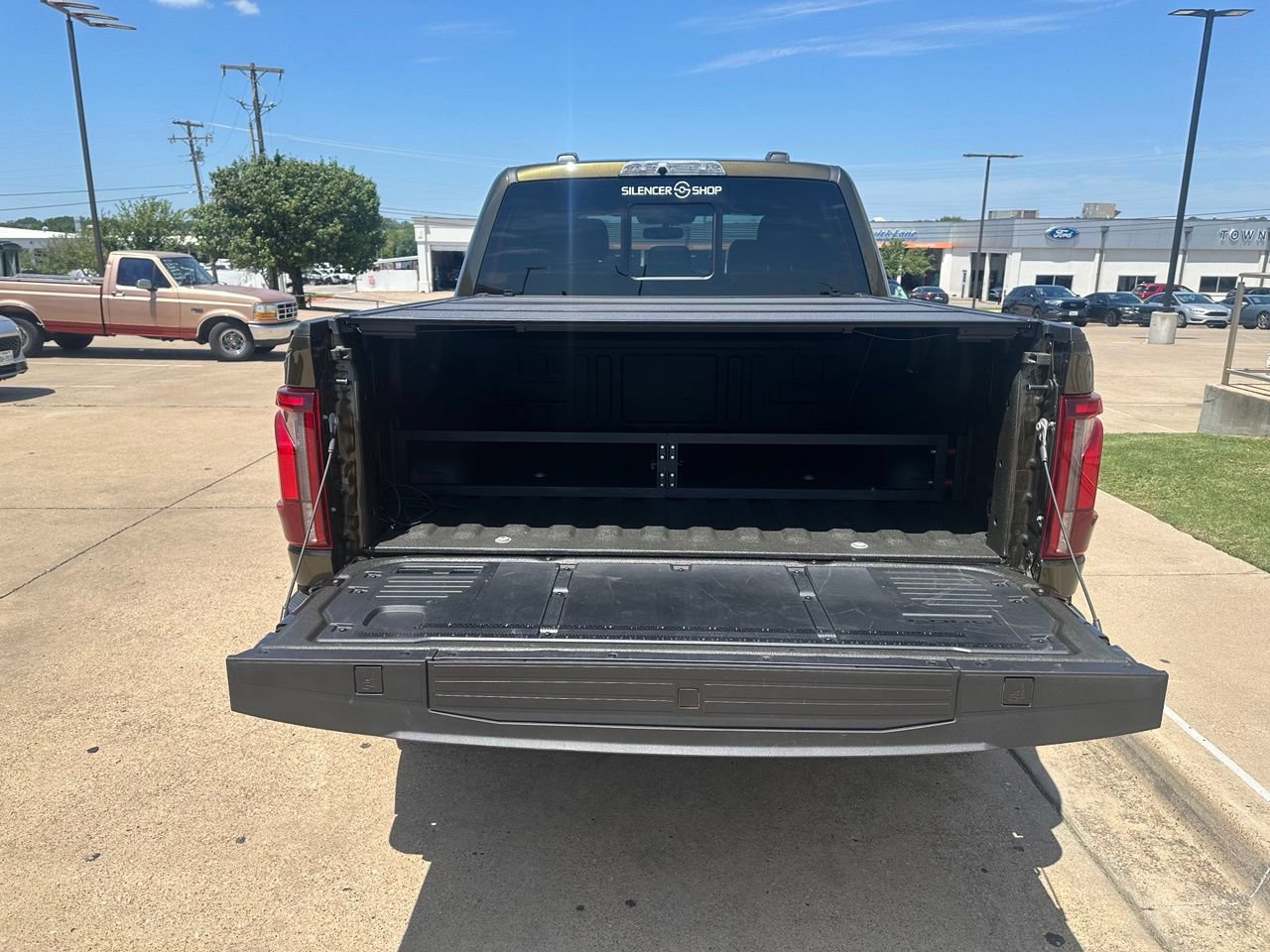 Certified 2025 Ford F150 Raptor AWD/4WD image 10